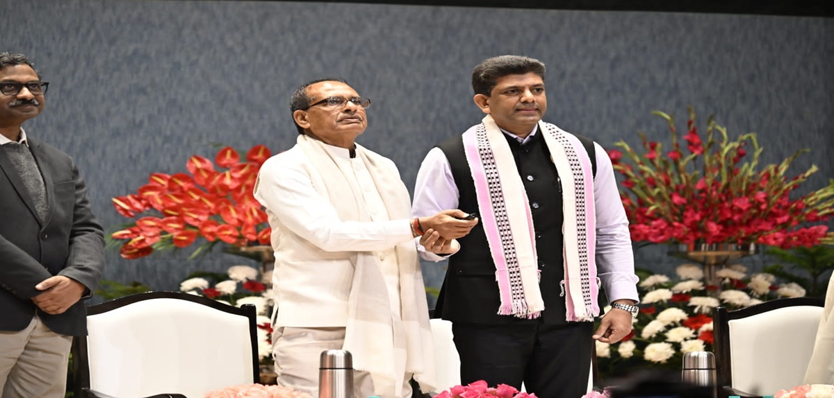 Shivraj gave 10 lakh rupees to the Raisen rape victim: Said in Delhi – such incidents make the soul cry, social perception has to be changed to stop them.