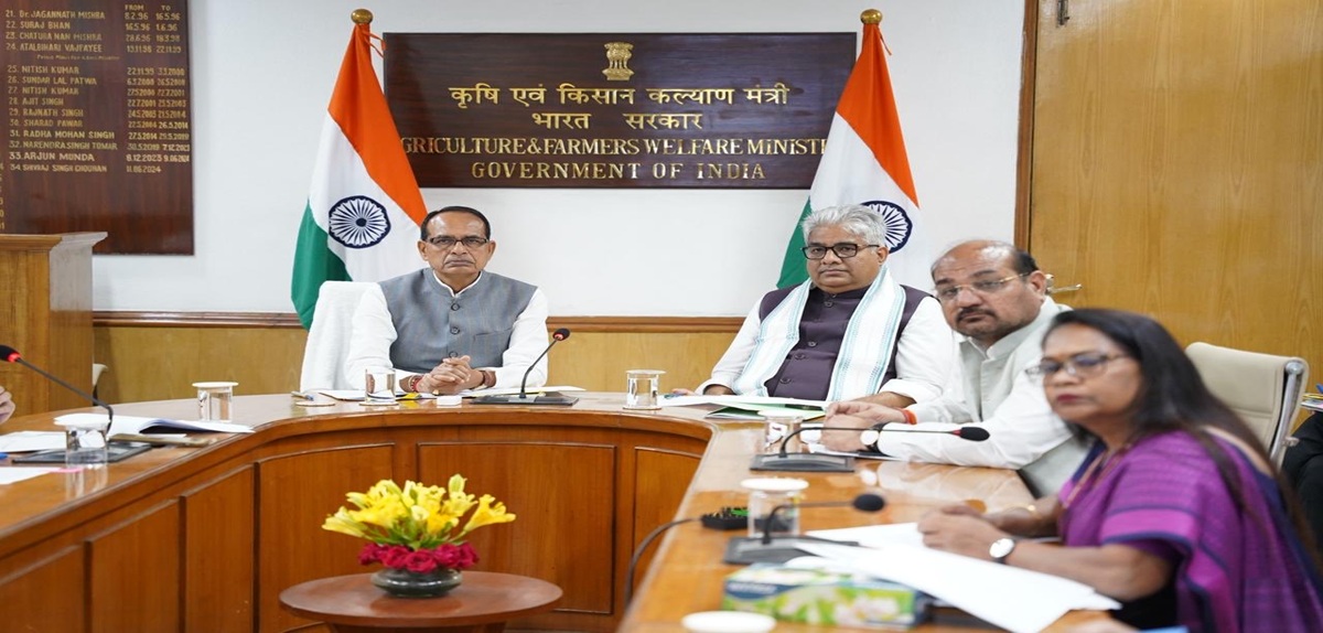 Joint meeting of Union Agriculture Minister Shri Shivraj Singh Chouhan and Environment Minister Shri Bhupendra Yadav on stubble management in New Delhi