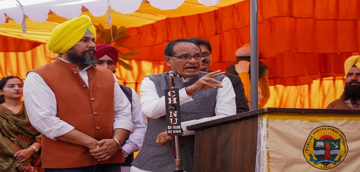 Union Agriculture Minister Shri Shivraj Singh Chouhan on a day visit to Punjab, interacted with farmers, villagers and stakeholders in Ransingh Kalan village of Moga